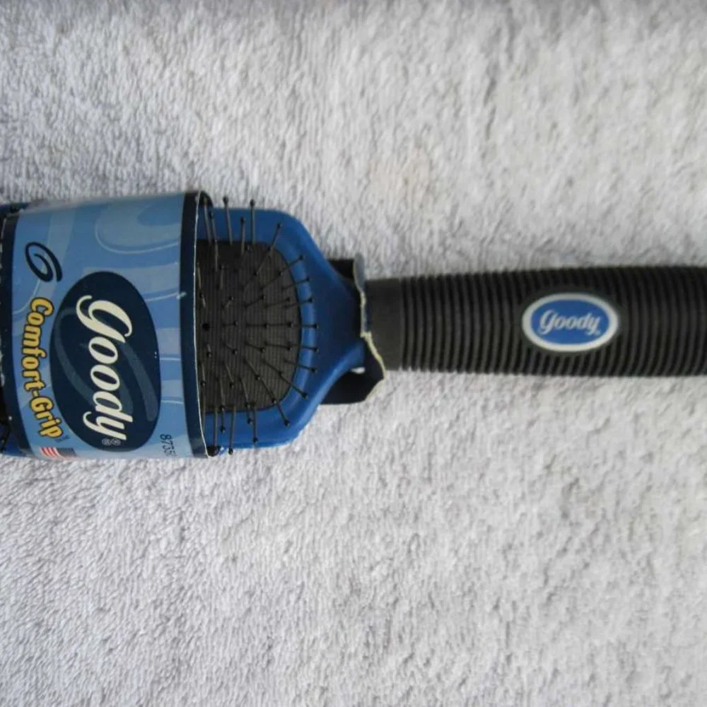 Goody Comfort Grip Stiff Metal Pin Wire Bristles So Sleek Hair Brush 1999 U.S.A.